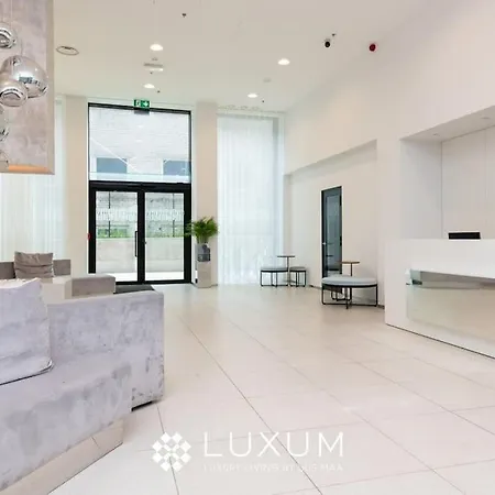 Exclusive Penthouse On 18th Floor! Διαμέρισμα