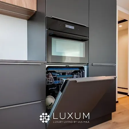Exclusive Penthouse On 18th Floor! Διαμέρισμα *